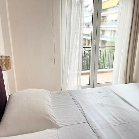 Central 7 - Stylish Apartment Komotini Exteriör bild